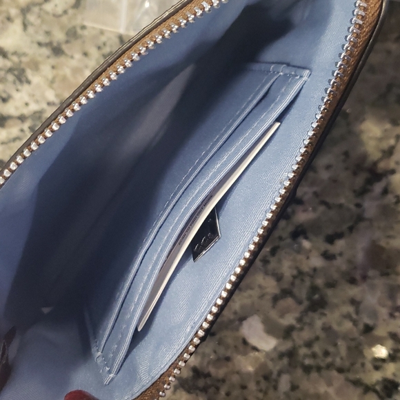 Coach wristlet - Picture 3 of 4